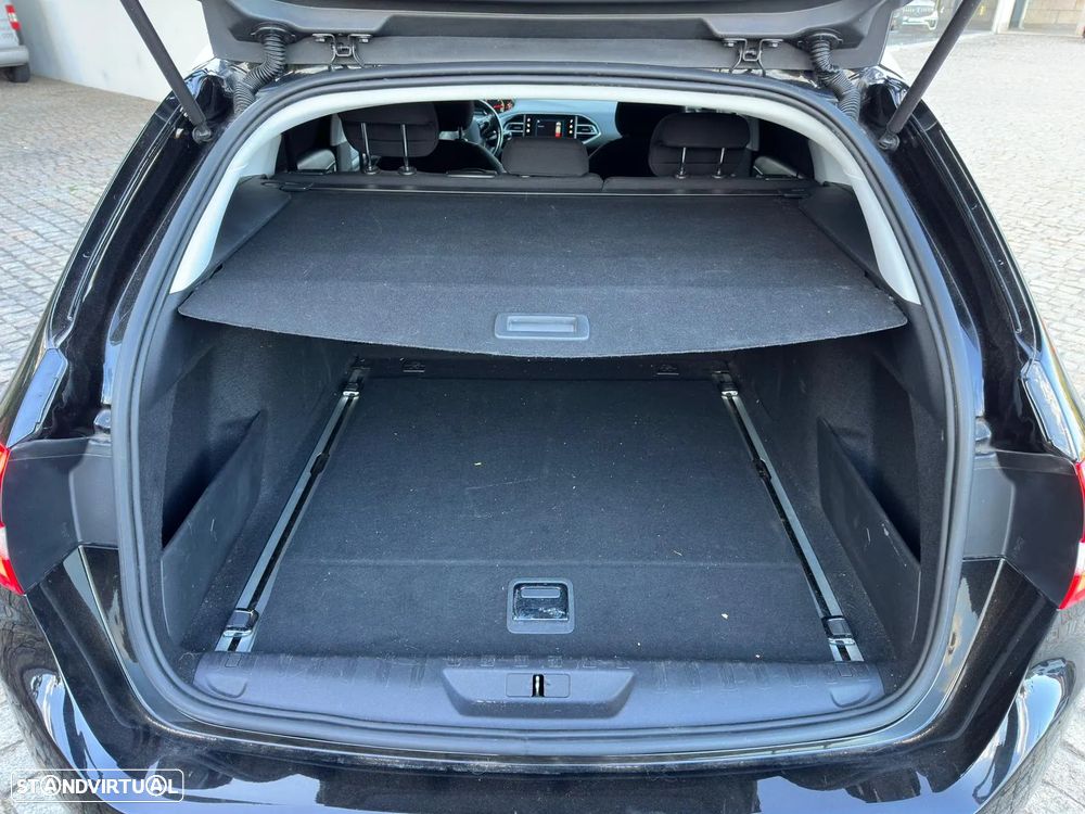 Peugeot 308 SW 1.5 BlueHDi Style J17 - 18