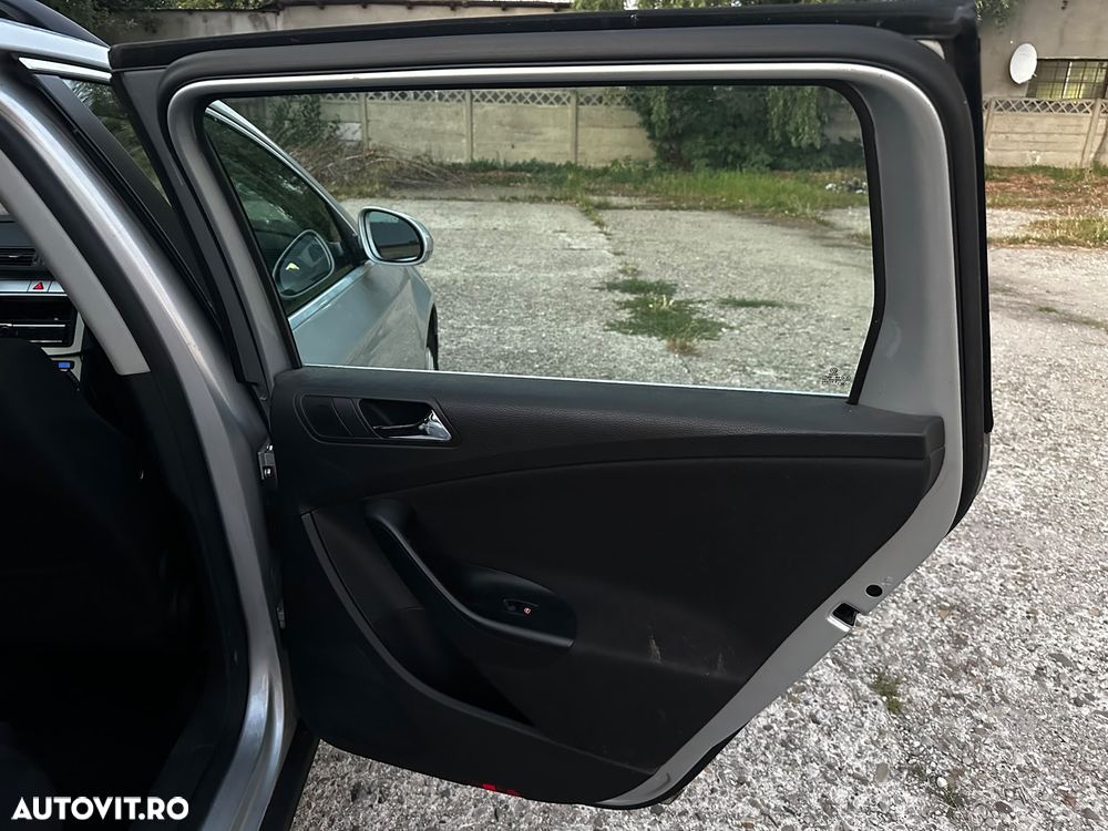 Volkswagen Passat 1.9 TDI Sportline - 12