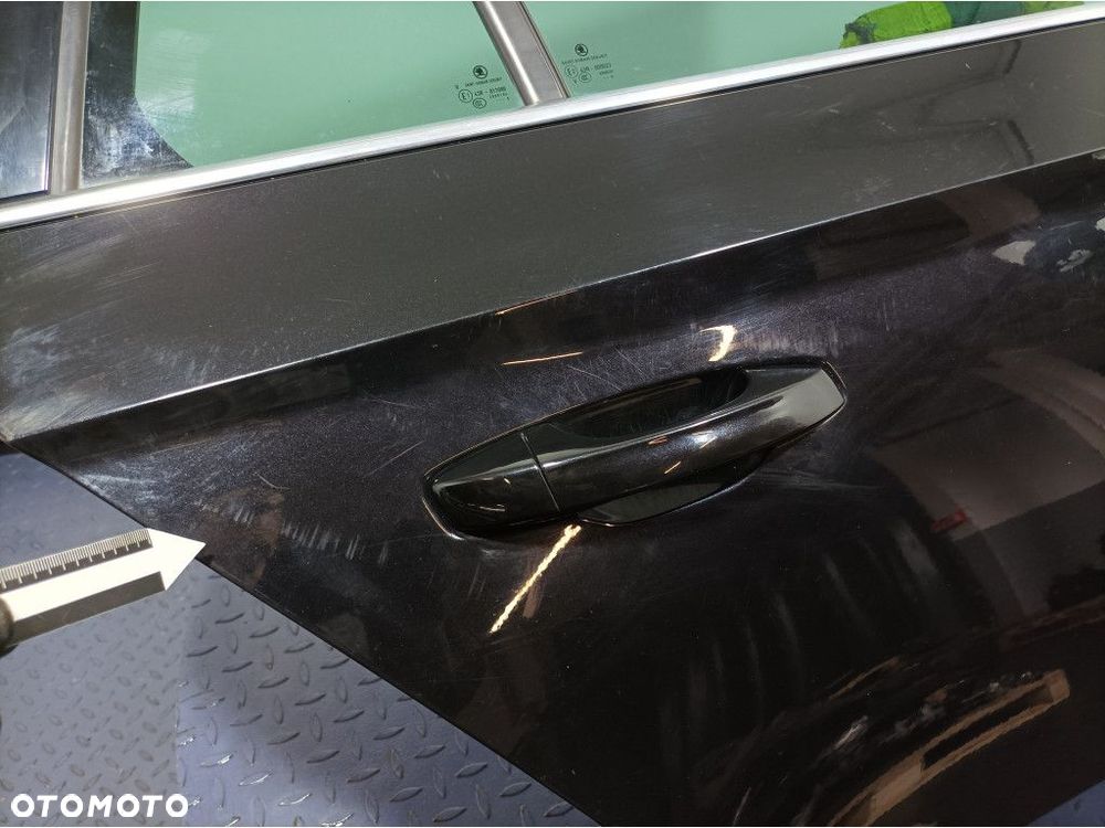 SKODA SUPERB III KOMBI DRZWI TYŁ TYLNE PRAWE LF9R - 4