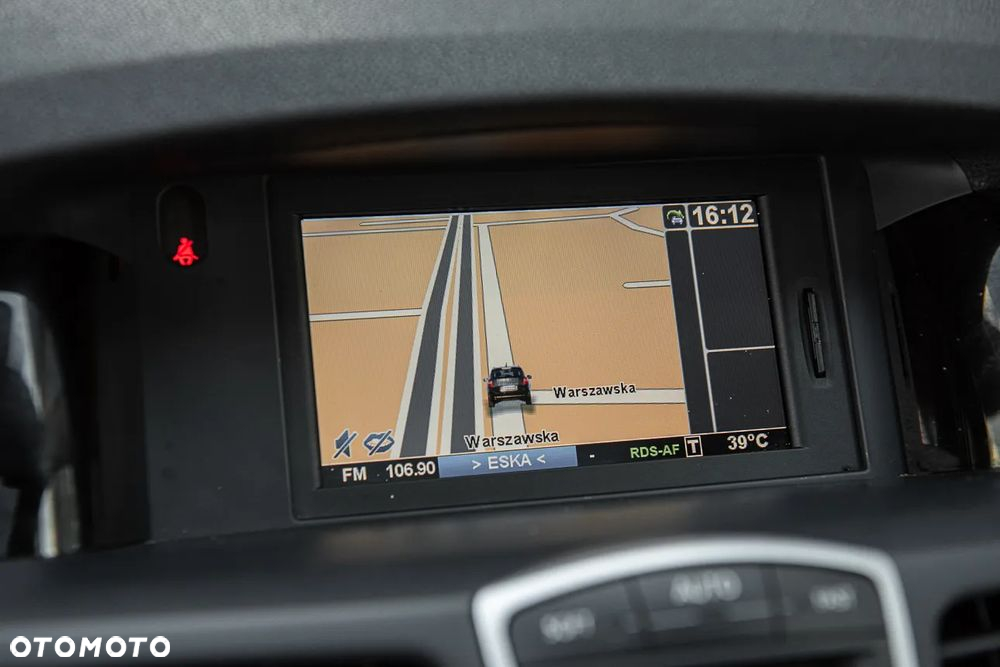Renault Laguna dCi 150 FAP Start-Stop Bose Edition - 21