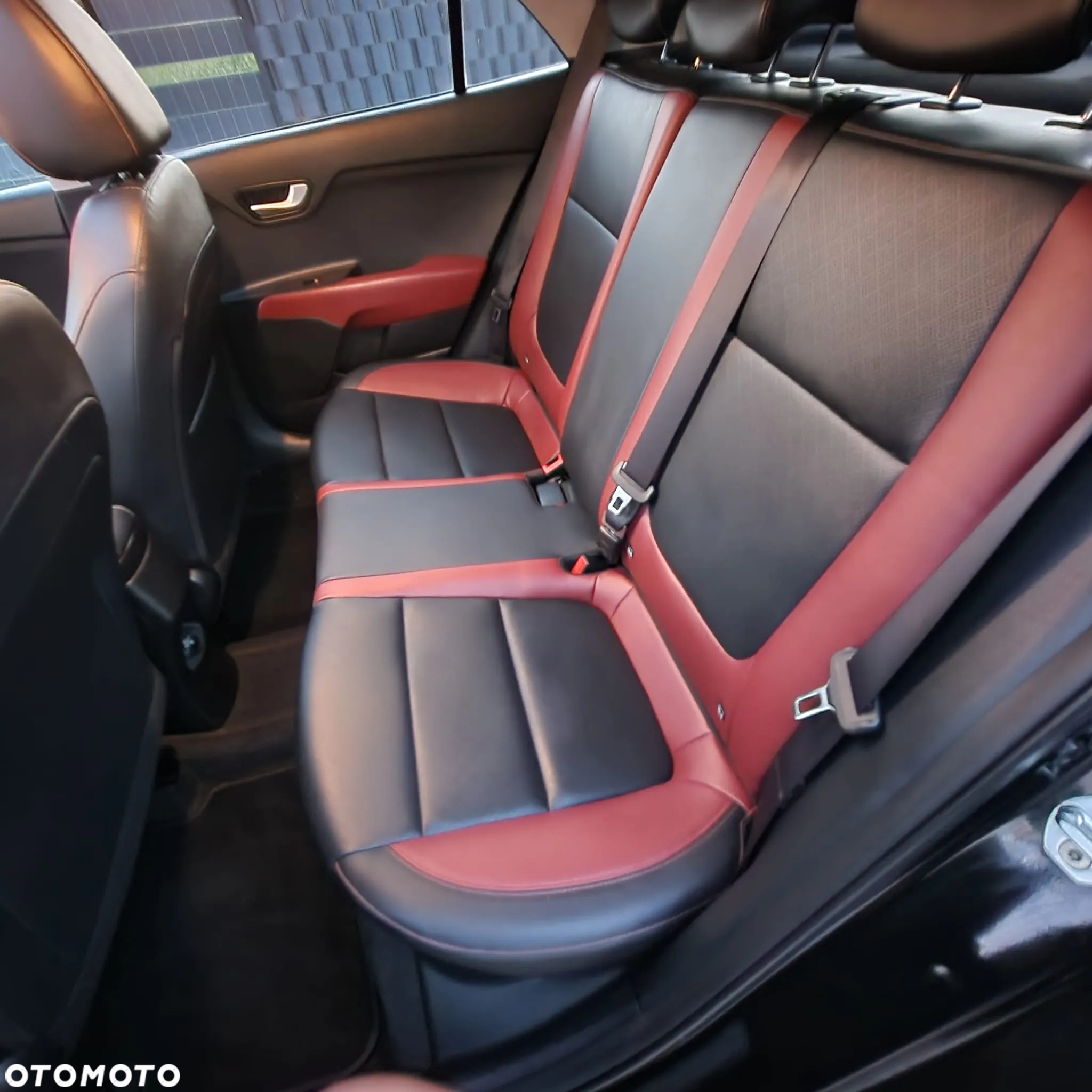 Kia Rio - 10