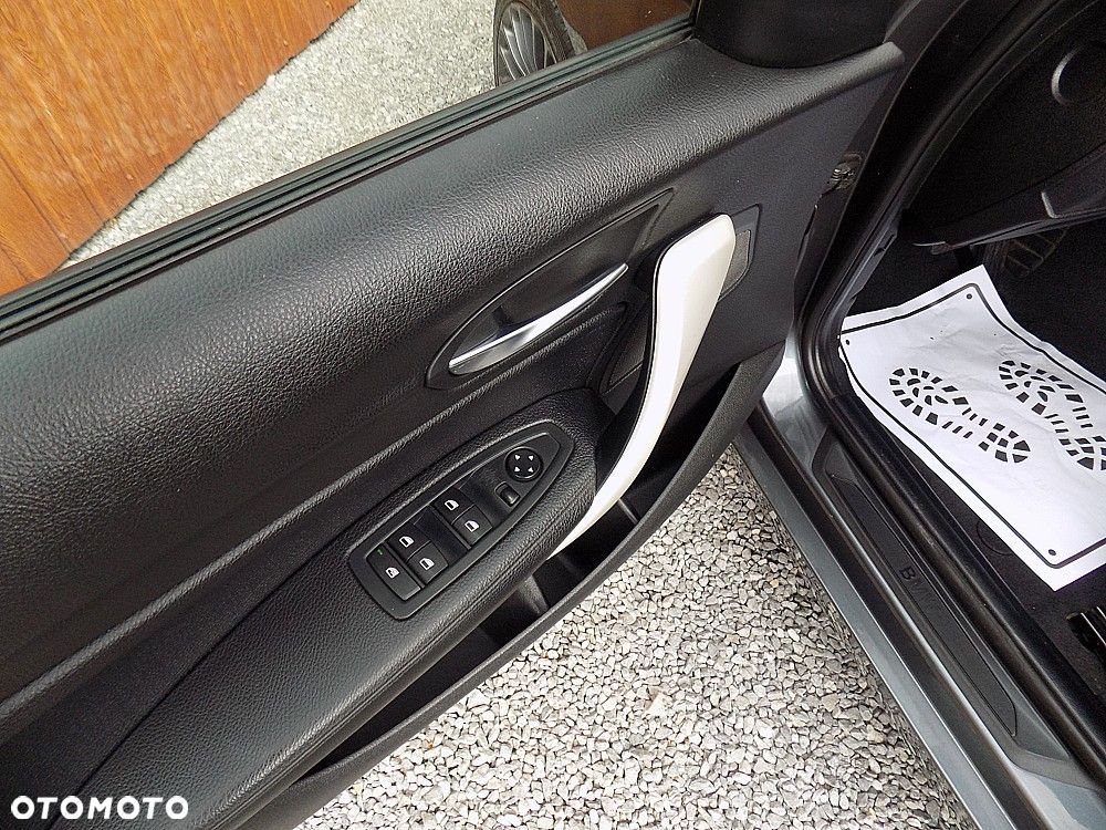 BMW Seria 1 118d Sport Line - 9