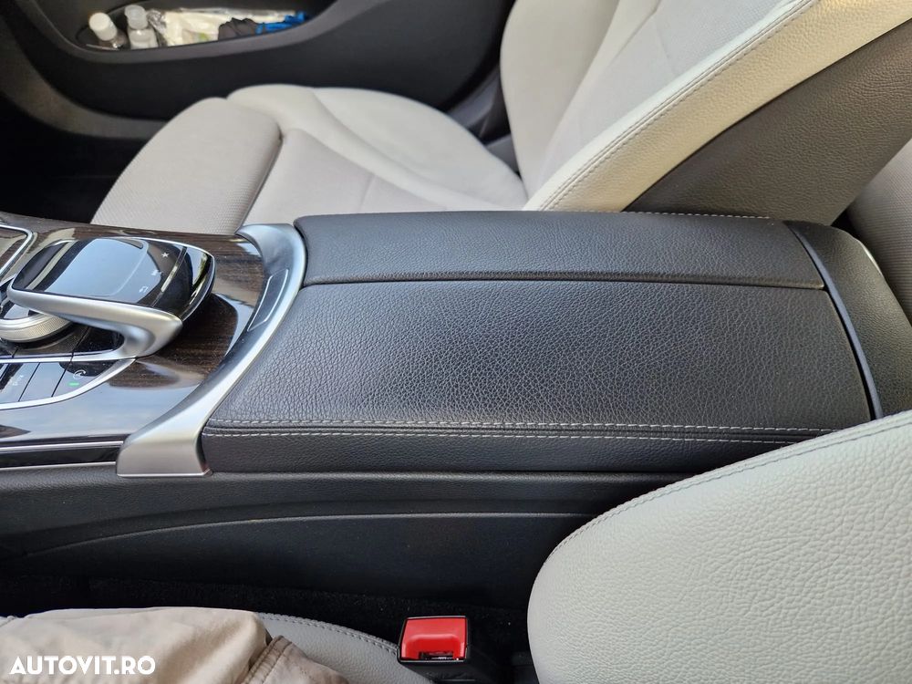 Mercedes-Benz C 250 d 4Matic 9G-TRONIC Avantgarde - 9