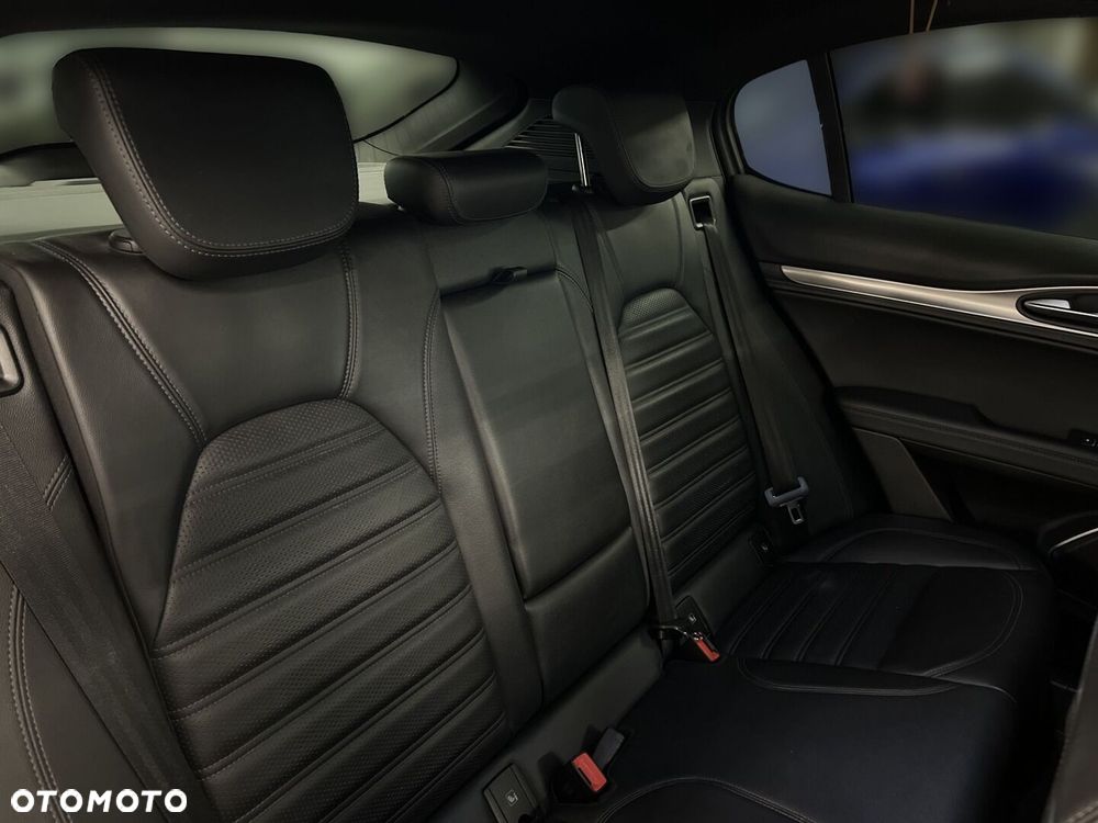 Alfa Romeo Stelvio 2.0 Turbo Veloce Q4 - 15