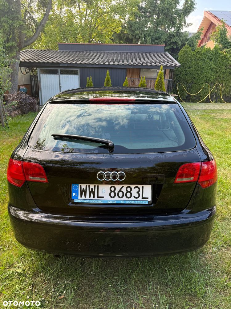 Audi A3 Sportback 1.6 Ambiente - 6