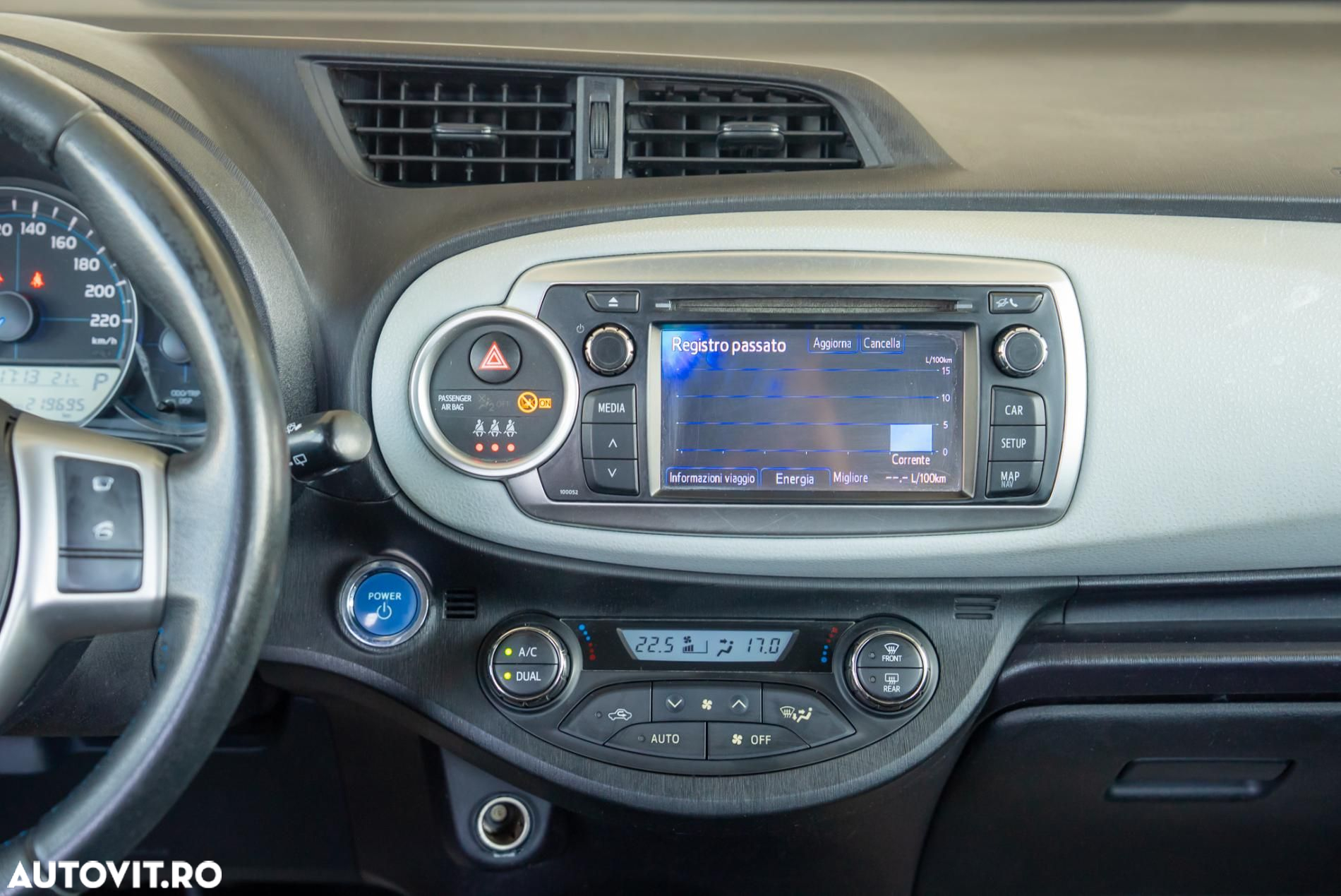 Toyota Yaris - 16