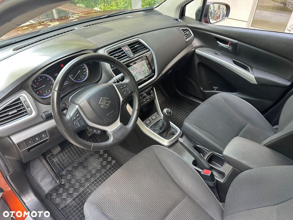 Suzuki SX4 S-Cross - 12