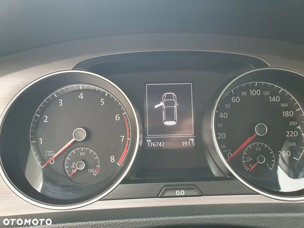 Volkswagen Golf 1.2 TSI BMT Comfortline - 26