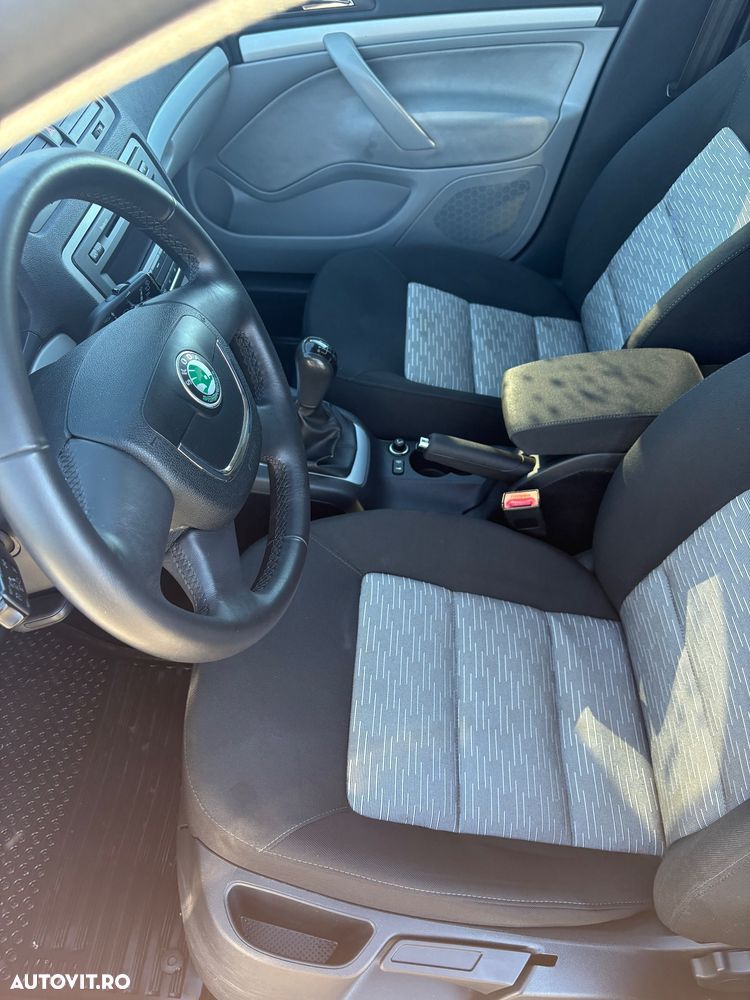 Skoda Octavia 1.8 TSI Ambiente - 5