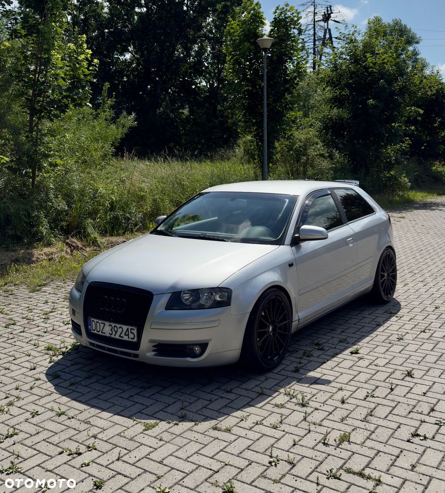 Audi A3 3-drzwiowe 1.6 FSI Ambiente - 1