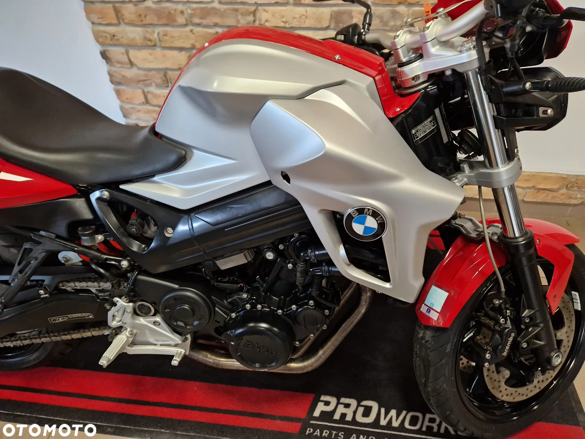 BMW F - 26