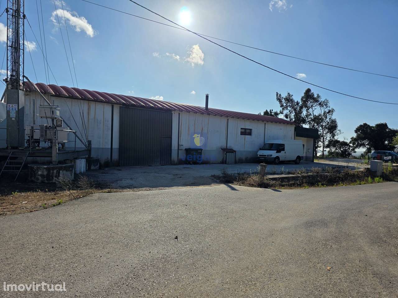 Armazém com Licença Industrial localizado próximo da Zona Industrial - Grande imagem: 2/30