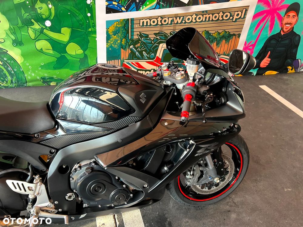 Suzuki GSX-R - 10