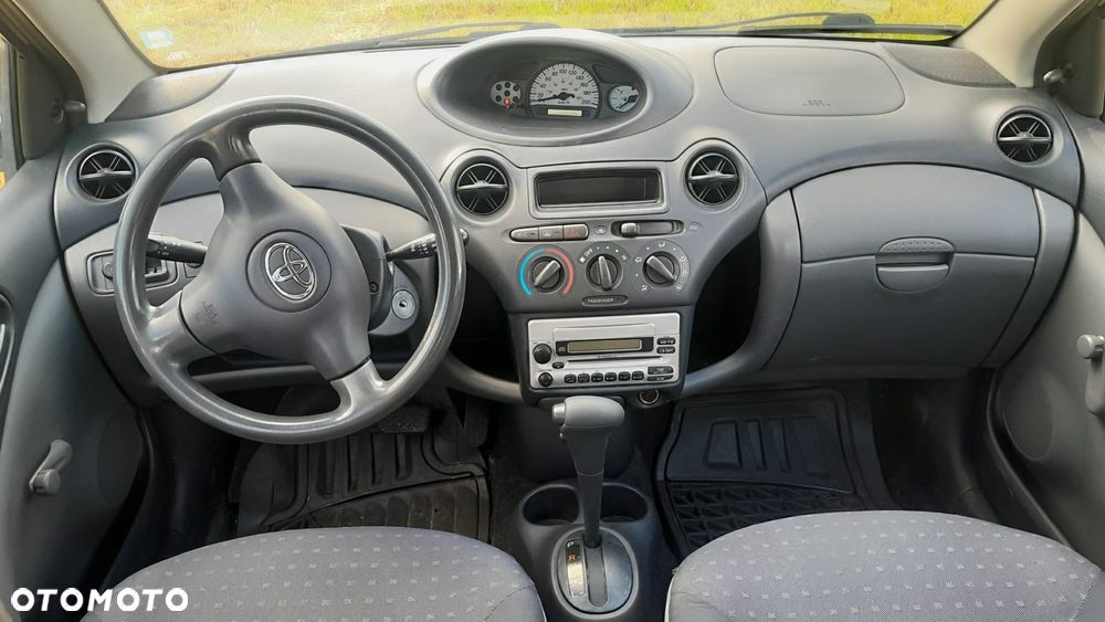 Toyota Yaris - 7