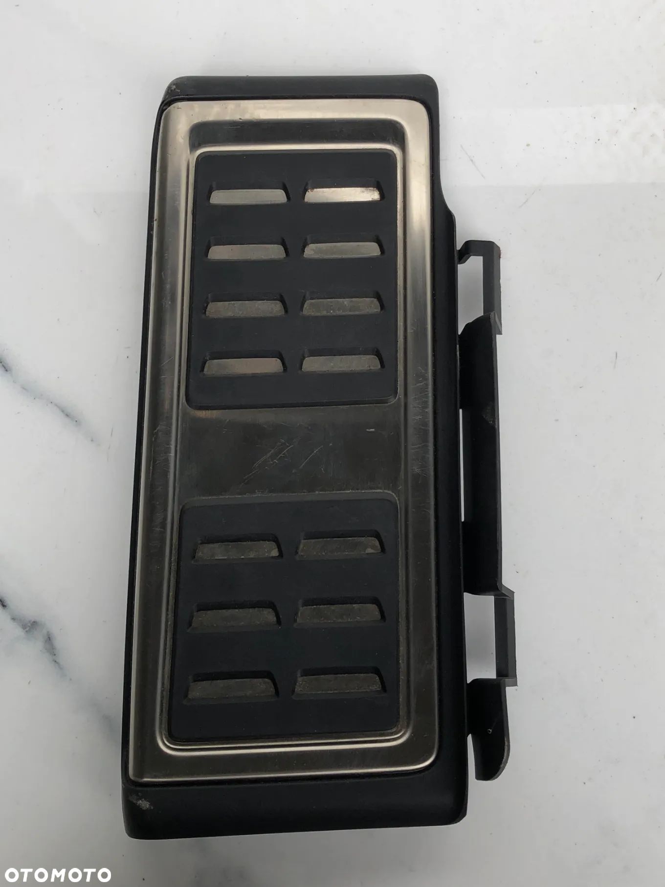 VW AUDI SKODA SEAT PODSTOPNICA NAKŁADKA 5Q1864551A - 1
