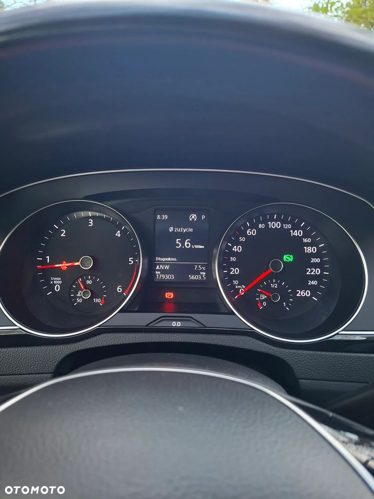 Volkswagen Passat - 6