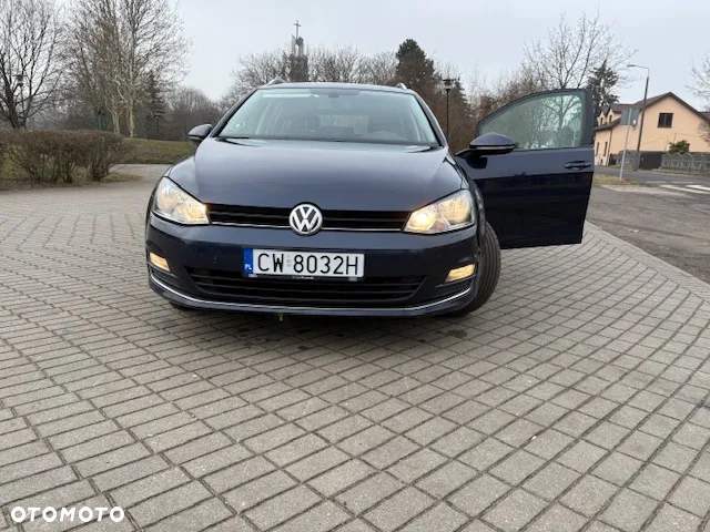 Volkswagen Golf - 8
