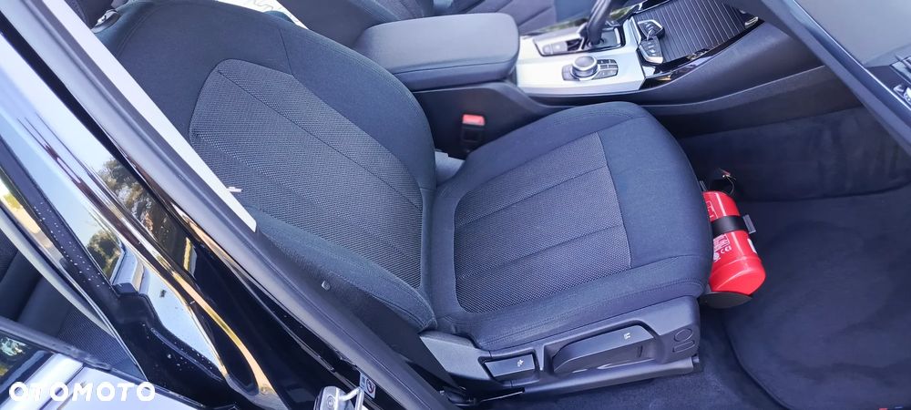 BMW X3 sDrive18d - 29