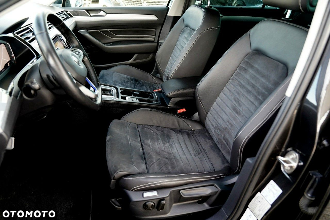 Volkswagen Passat - 34
