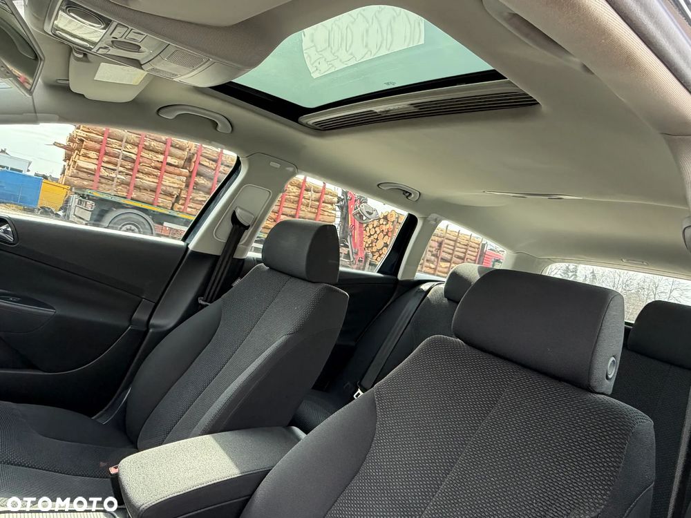 Volkswagen Passat - 22