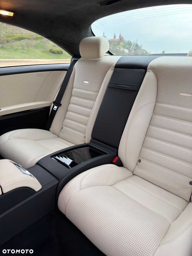 Mercedes-Benz CL 63 AMG - 12