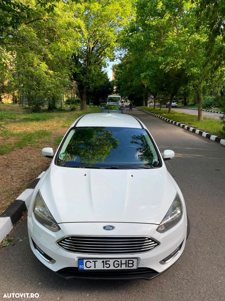 Ford Focus 1.5 TDCi Powershift Titanium - 1
