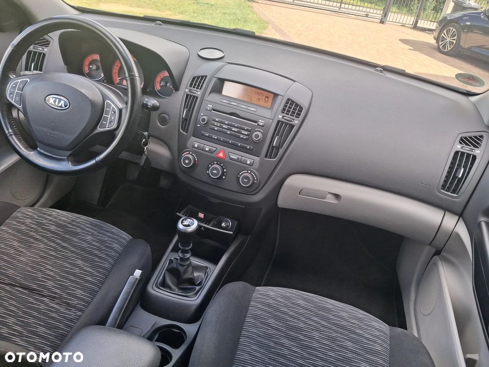 Kia Ceed 1.4 Optimum - 27