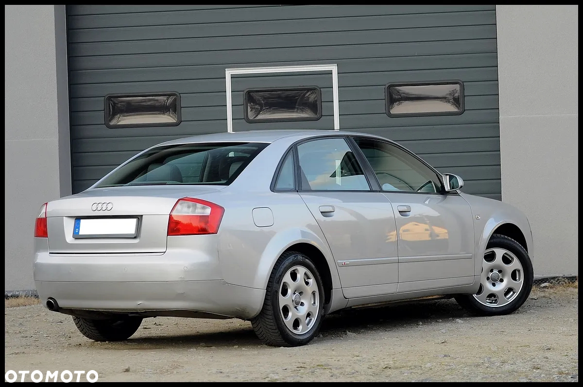Audi A4 1.6 - 23