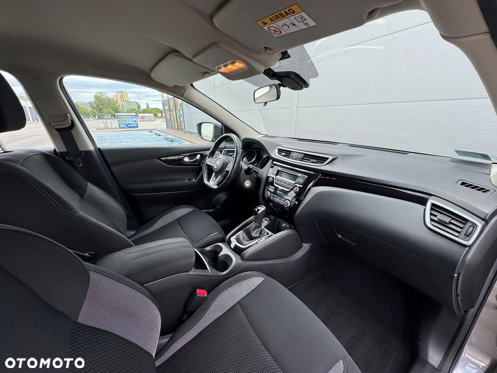 Nissan Qashqai 1.2 DIG-T N-Connecta Xtronic - 18