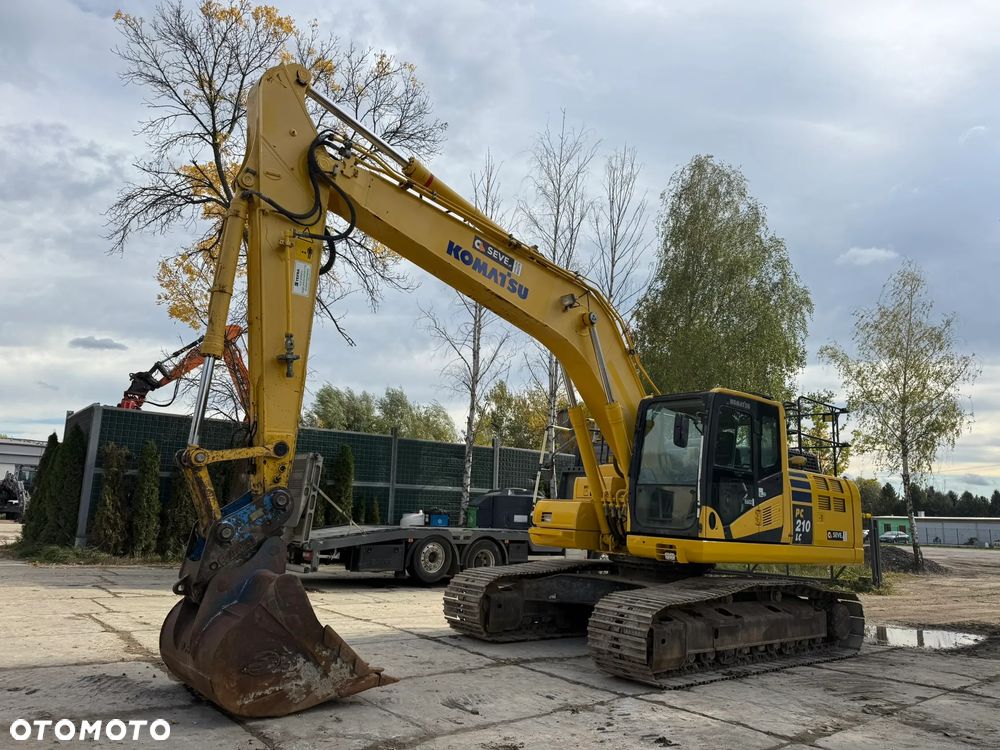 Komatsu PC 210 LC -11 - 3