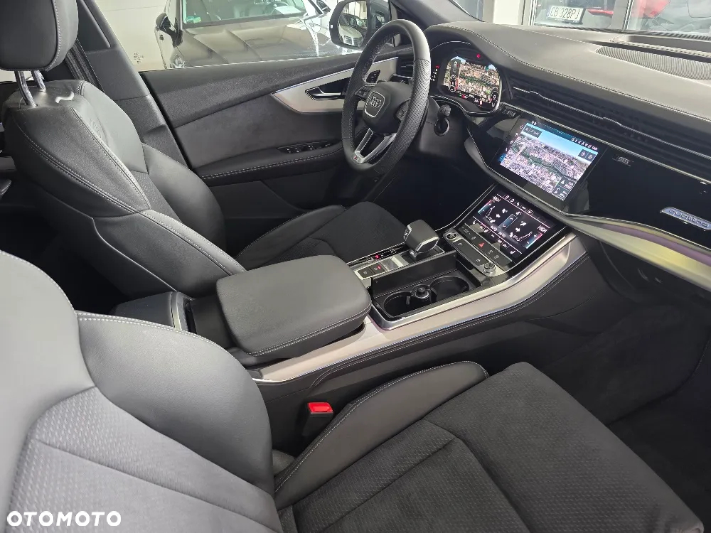Audi Q8 - 6
