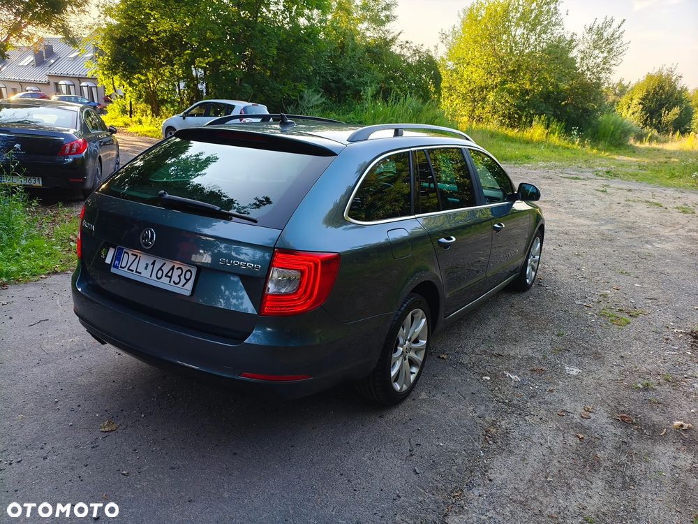Skoda Superb 2.0 TDI DSG Elegance - 5