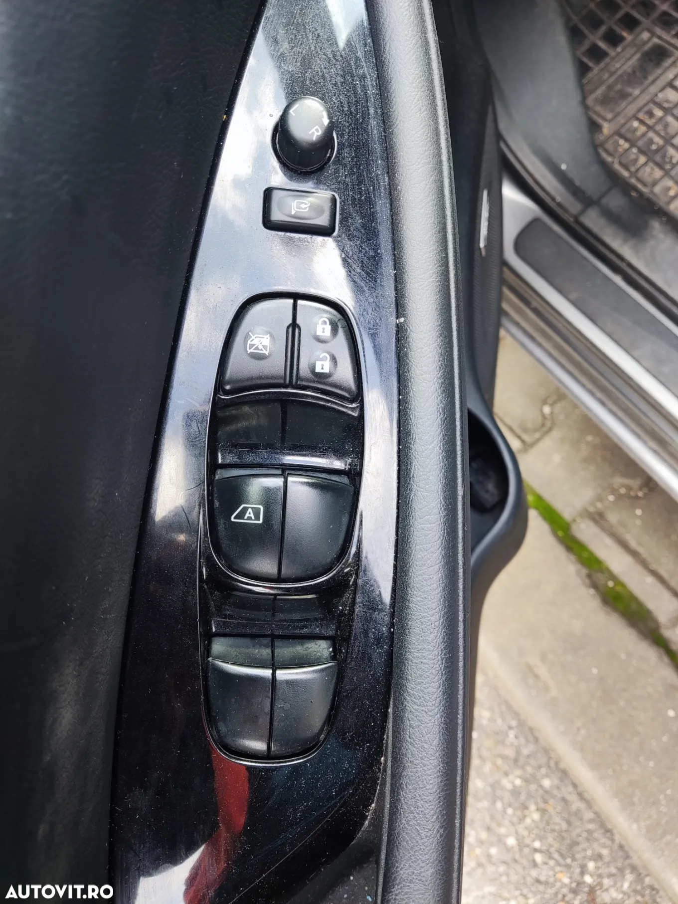 Nissan LEAF - 12