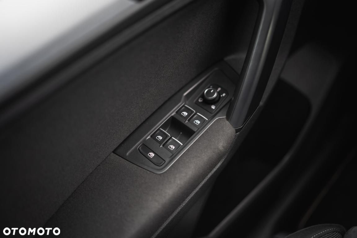Volkswagen Tiguan - 26