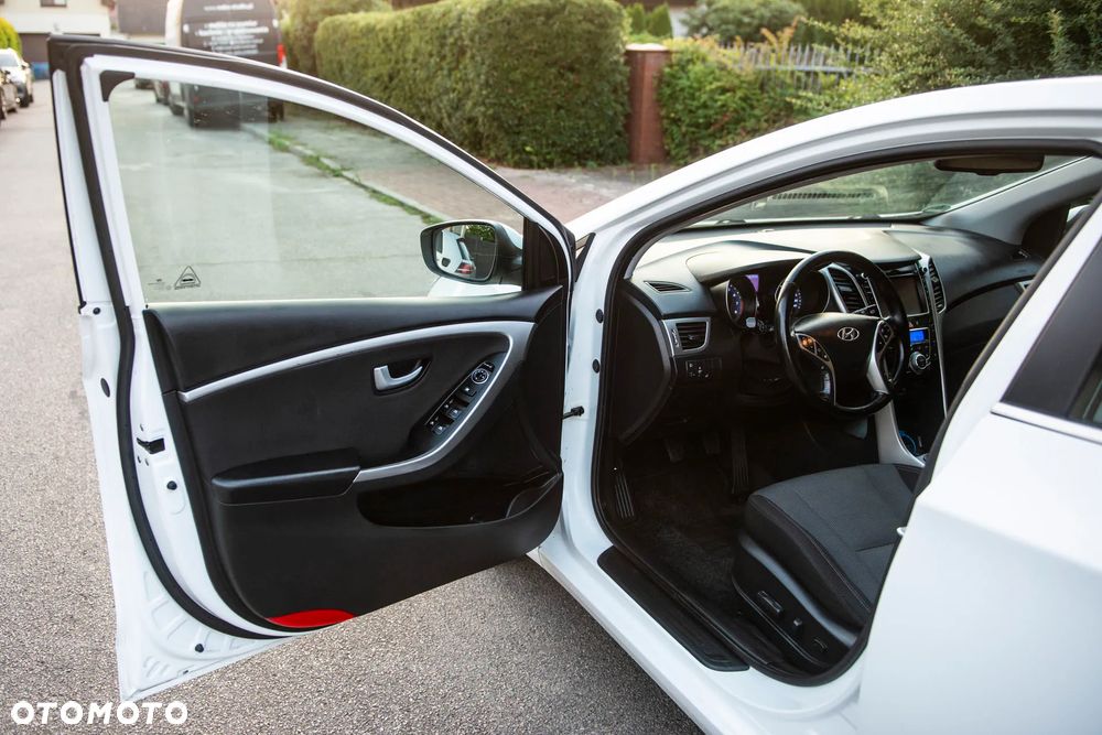 Hyundai i30 1.6 GDI Comfort - 17