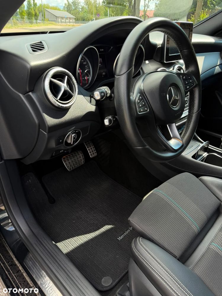 Mercedes-Benz CLA - 21