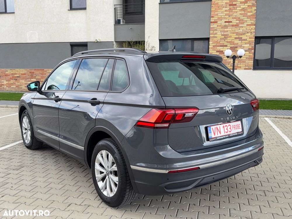 Volkswagen Tiguan - 3