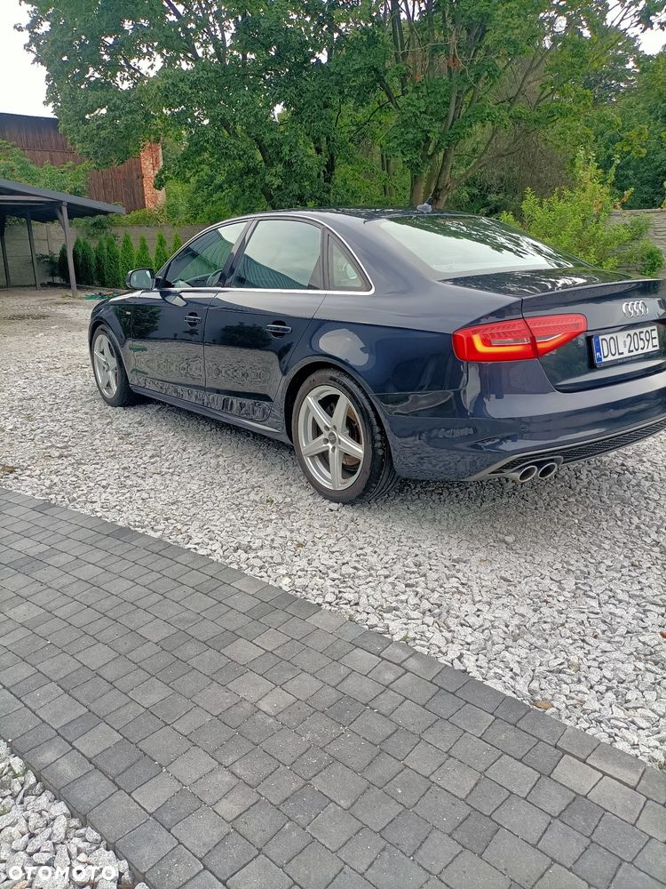 Audi A4 Limousine - 27