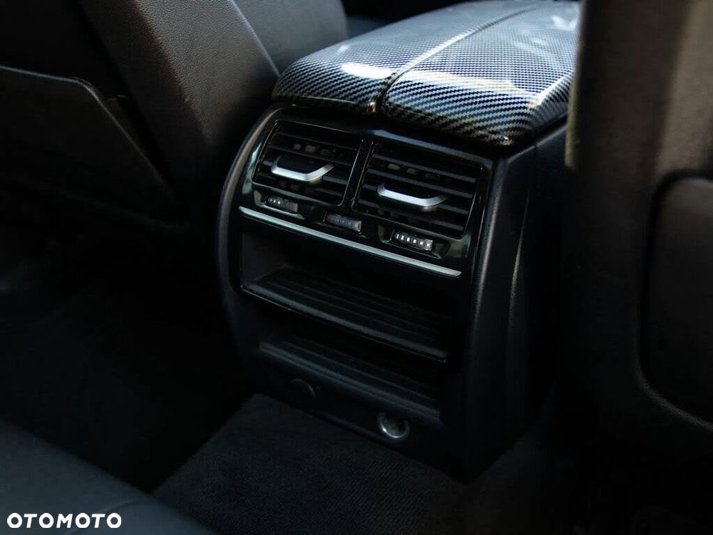 BMW Seria 5 530i xDrive Luxury Line sport - 31