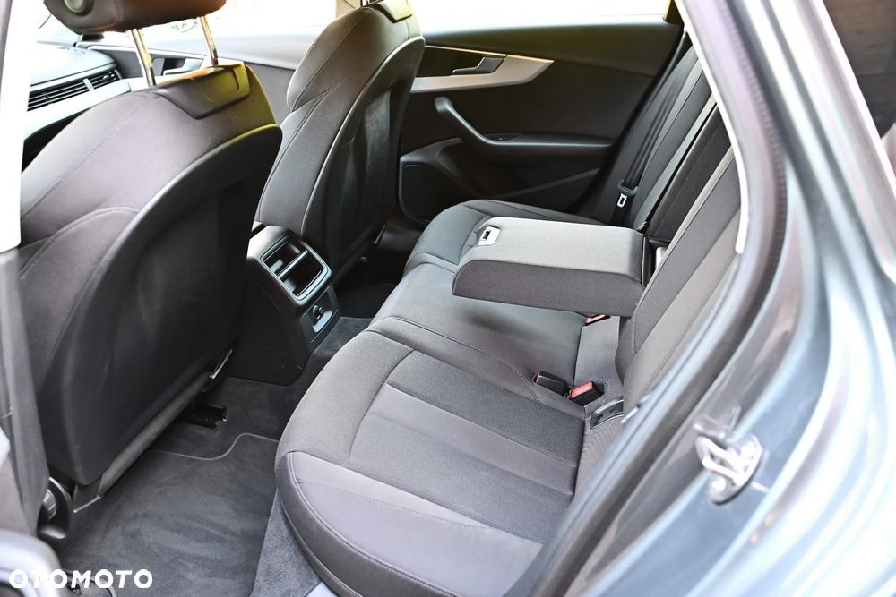 Audi A4 Avant 2.0 TDI Sport S tronic - 8