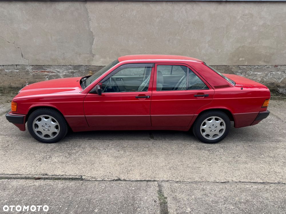 Mercedes-Benz W201 (190) - 2
