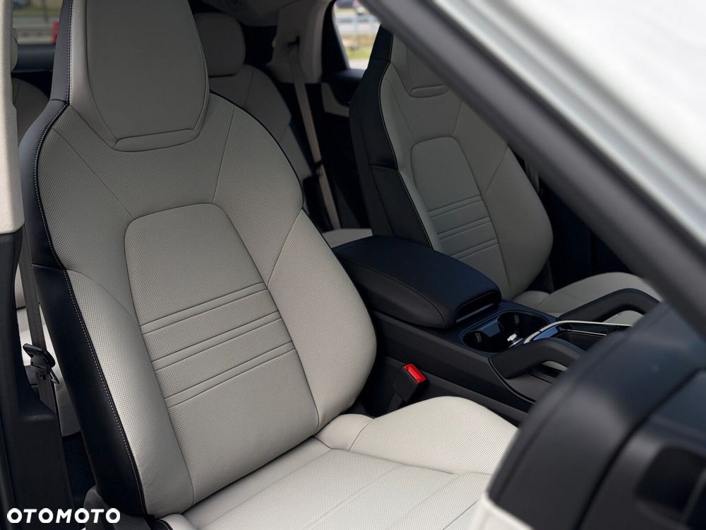 Porsche Cayenne - 21