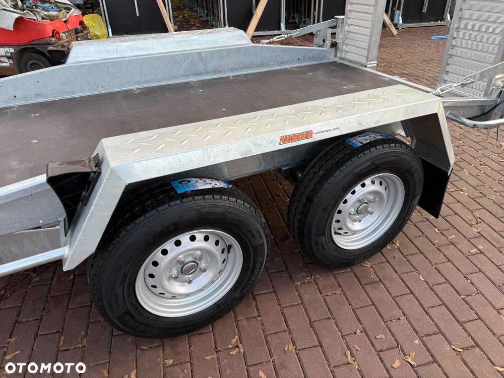Neptun Przyczepa do przewozu sprzętu budowlanego LOADMAX 3x1.4 2500kg 2 osie pod koparke koparka walec MOTOMUS - 10