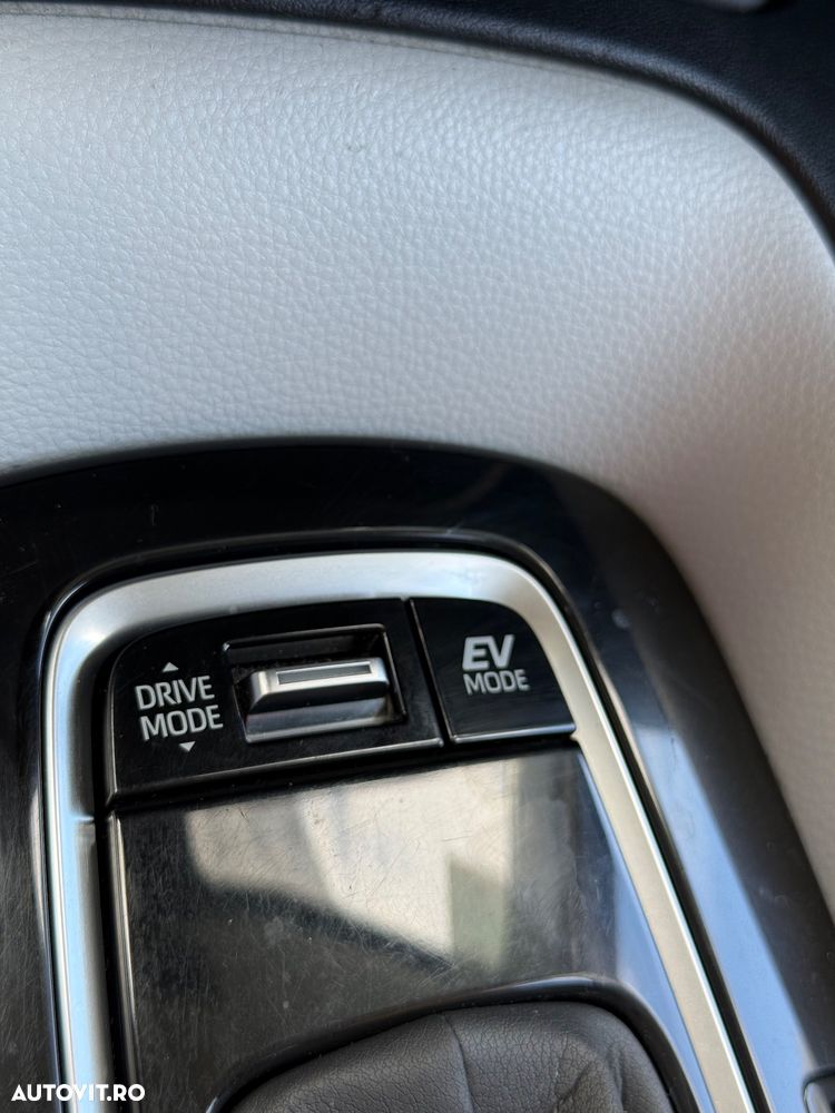 Toyota Corolla - 12