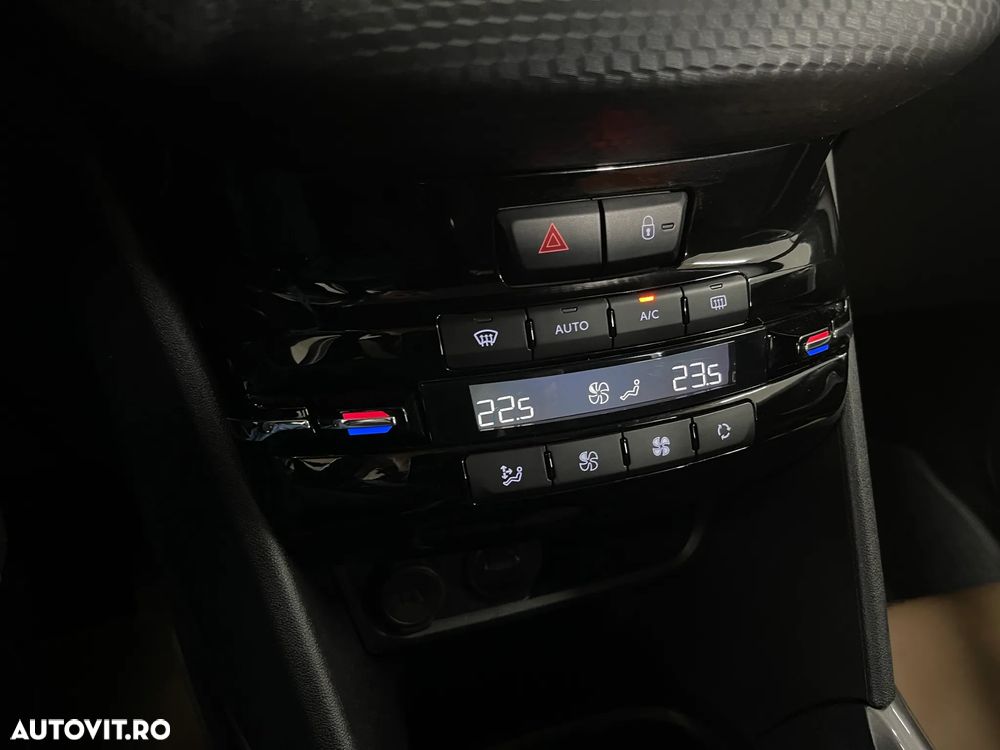 Peugeot 2008 1.5 BlueHDI FAP Allure - 17