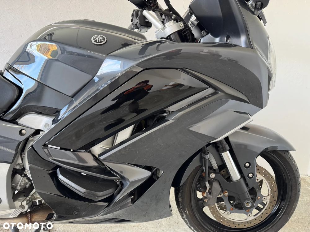 Yamaha FJR - 16