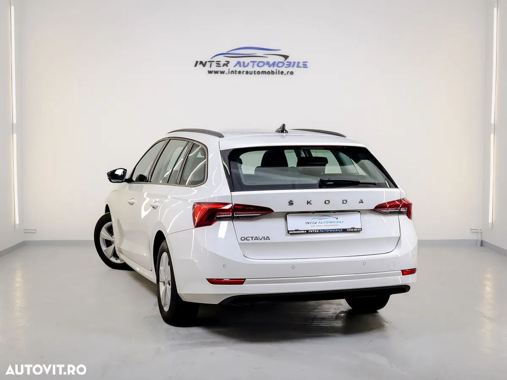 Skoda Octavia Combi 2.0 TDI Active - 11