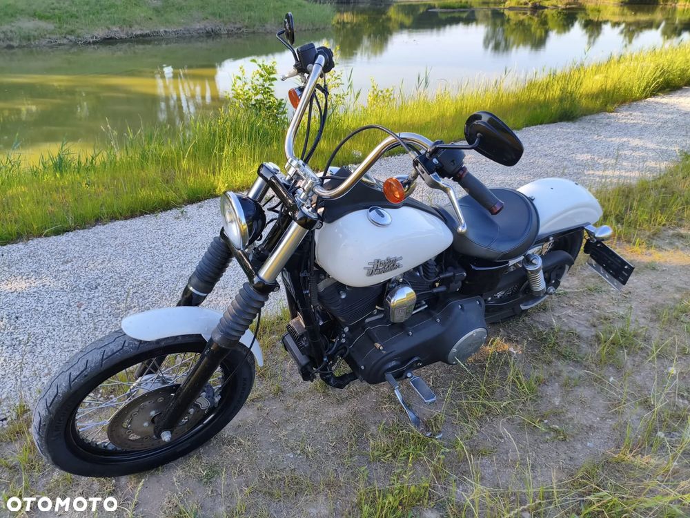 Harley-Davidson Dyna Street Bob - 11