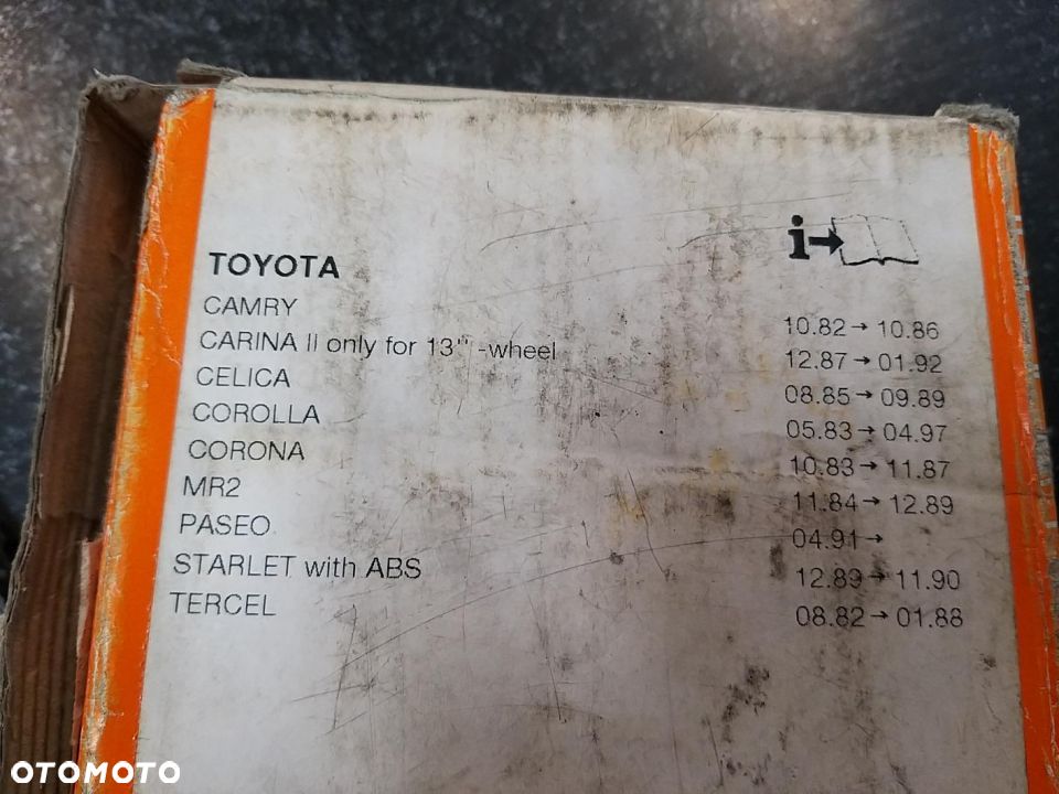 Klocek hamulcowy kpl. przód OYOTA CAMRY, CARINA II, CELICA, COROLLA, FX, CORONA, MR  PASEO, STARLET, - 2