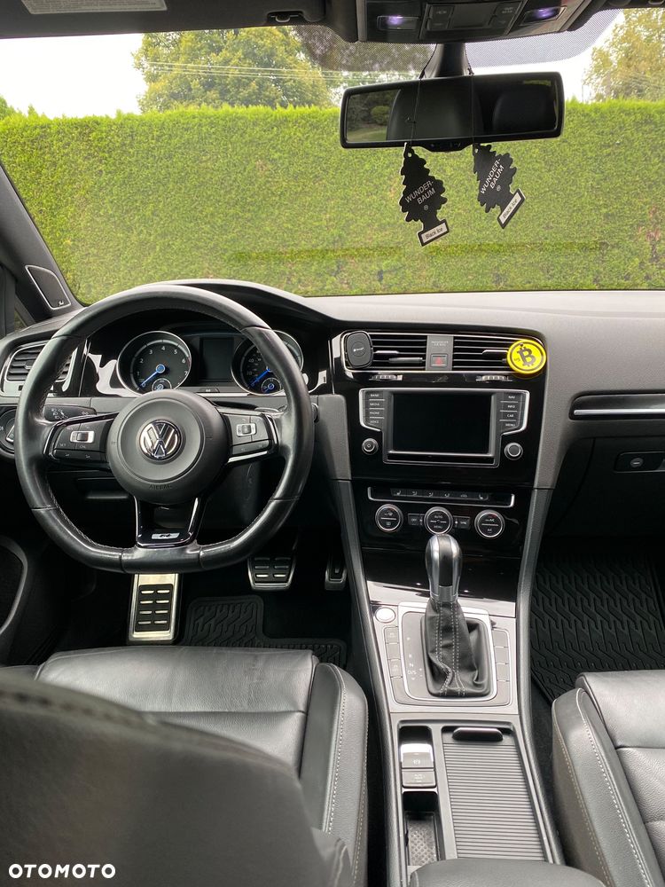 Volkswagen Golf - 8